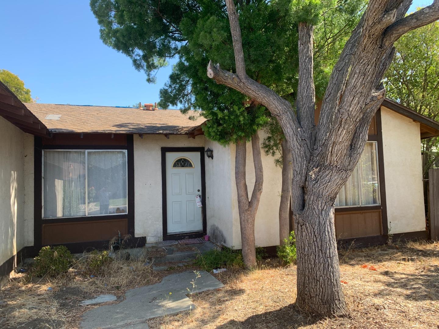 Detail Gallery Image 2 of 18 For 1832 Elkwood Dr, Concord,  CA 94519 - 3 Beds | 2 Baths