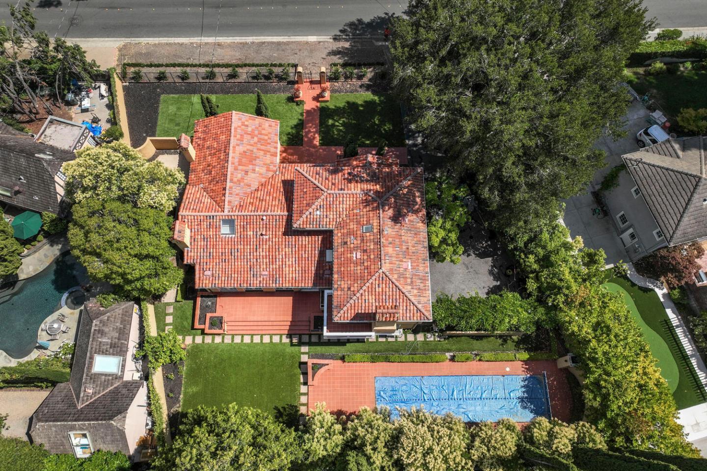 Detail Gallery Image 29 of 33 For 206 El Cerrito, Hillsborough,  CA 94010 - 4 Beds | 3/1 Baths