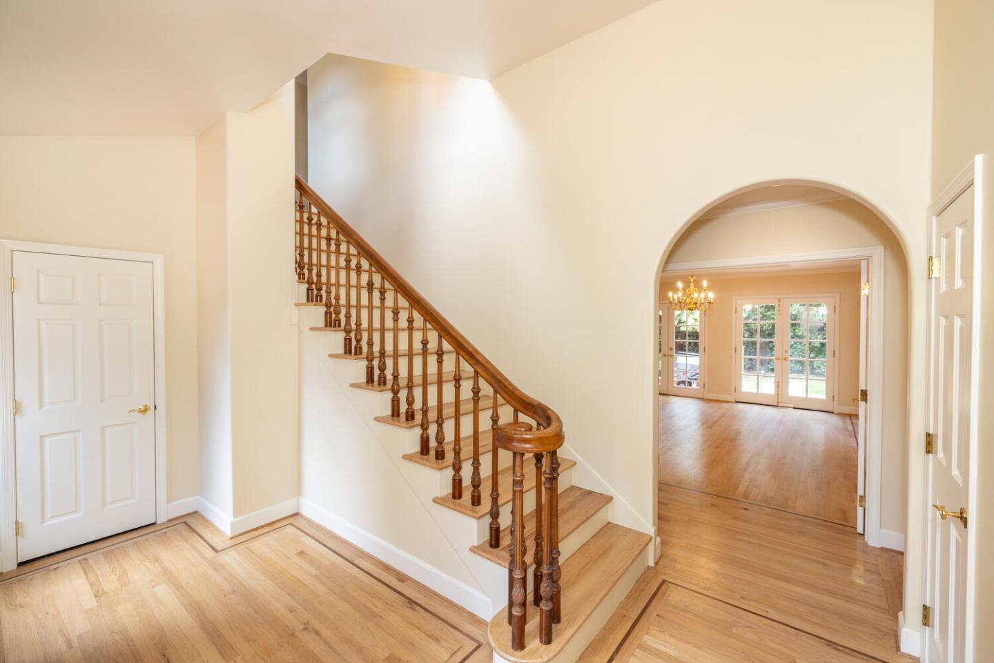 Detail Gallery Image 3 of 33 For 206 El Cerrito, Hillsborough,  CA 94010 - 4 Beds | 3/1 Baths