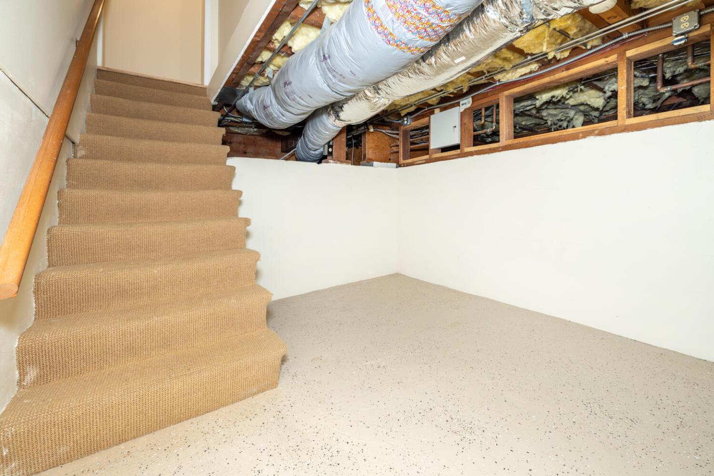 Detail Gallery Image 32 of 33 For 206 El Cerrito, Hillsborough,  CA 94010 - 4 Beds | 3/1 Baths