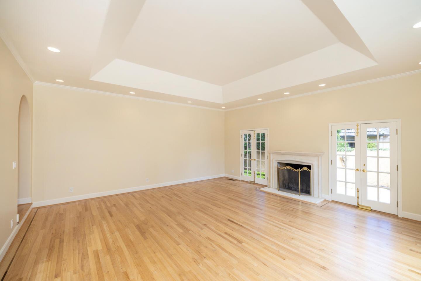 Detail Gallery Image 6 of 33 For 206 El Cerrito, Hillsborough,  CA 94010 - 4 Beds | 3/1 Baths