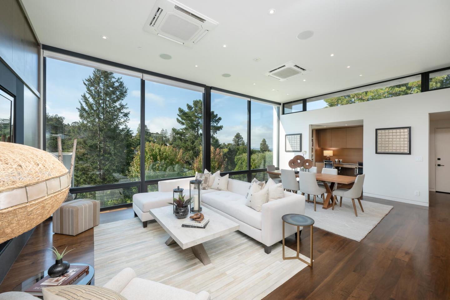 Detail Gallery Image 29 of 90 For 5 Drayton Rd, Hillsborough,  CA 94010 - 4 Beds | 3/1 Baths
