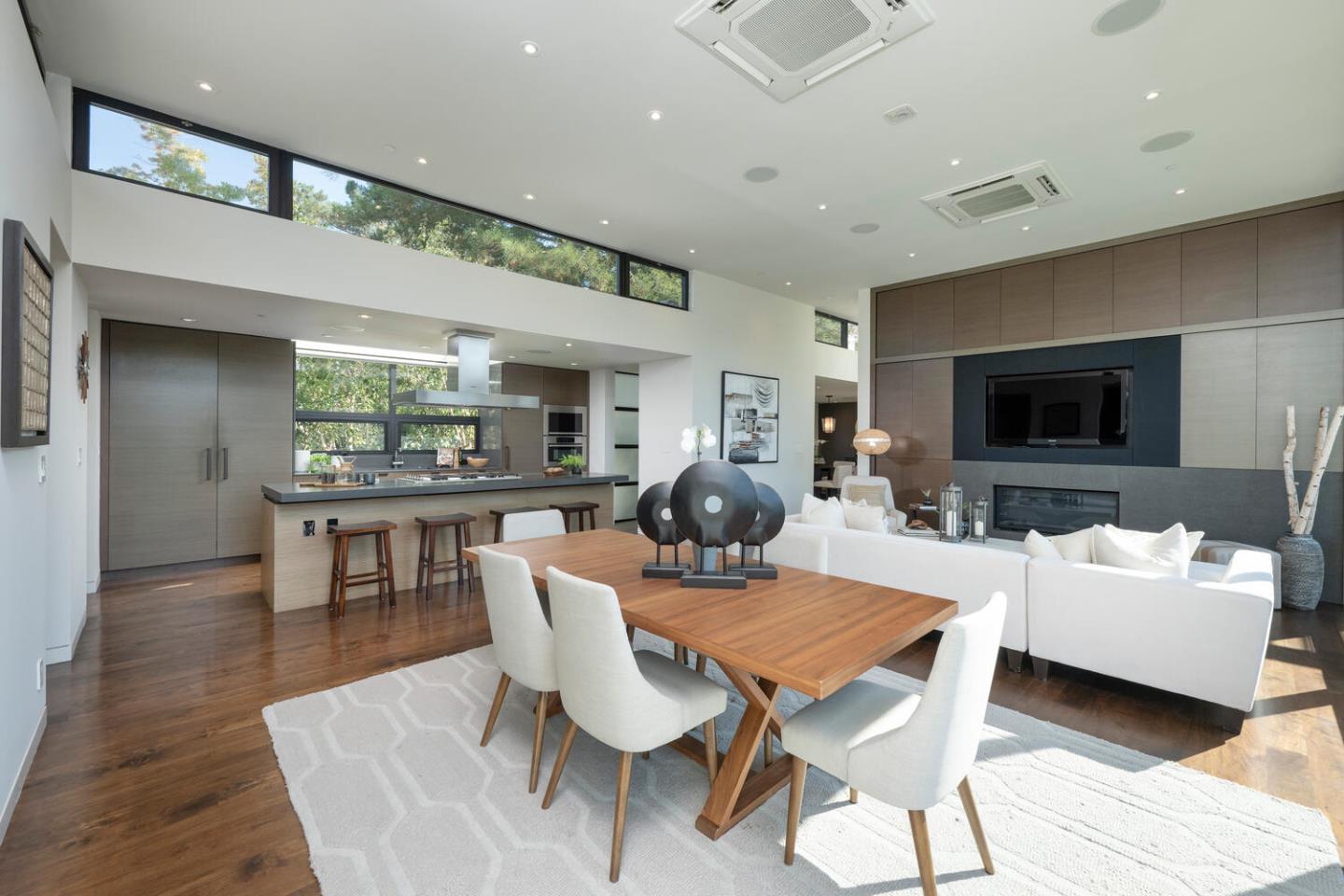Detail Gallery Image 34 of 90 For 5 Drayton Rd, Hillsborough,  CA 94010 - 4 Beds | 3/1 Baths