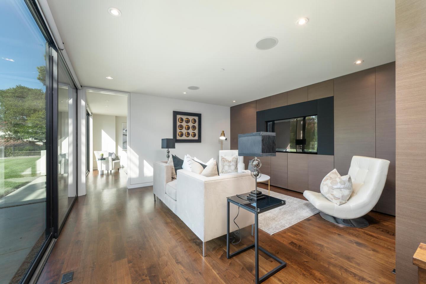 Detail Gallery Image 41 of 90 For 5 Drayton Rd, Hillsborough,  CA 94010 - 4 Beds | 3/1 Baths