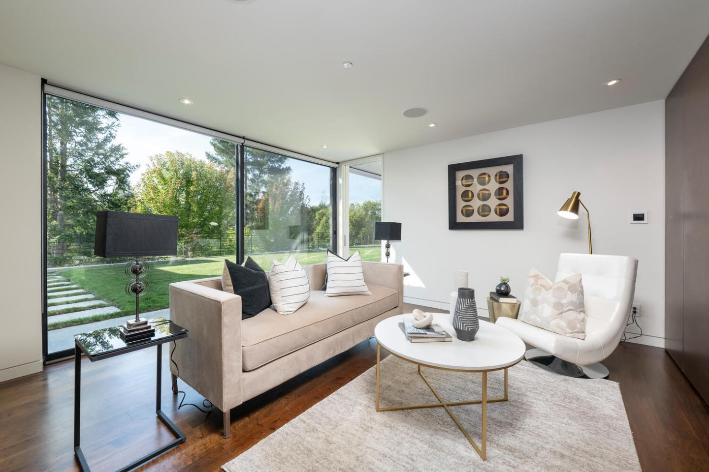 Detail Gallery Image 42 of 90 For 5 Drayton Rd, Hillsborough,  CA 94010 - 4 Beds | 3/1 Baths