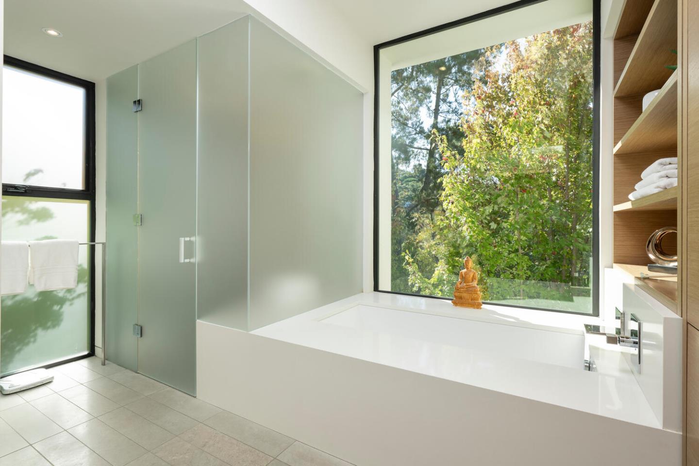 Detail Gallery Image 50 of 90 For 5 Drayton Rd, Hillsborough,  CA 94010 - 4 Beds | 3/1 Baths