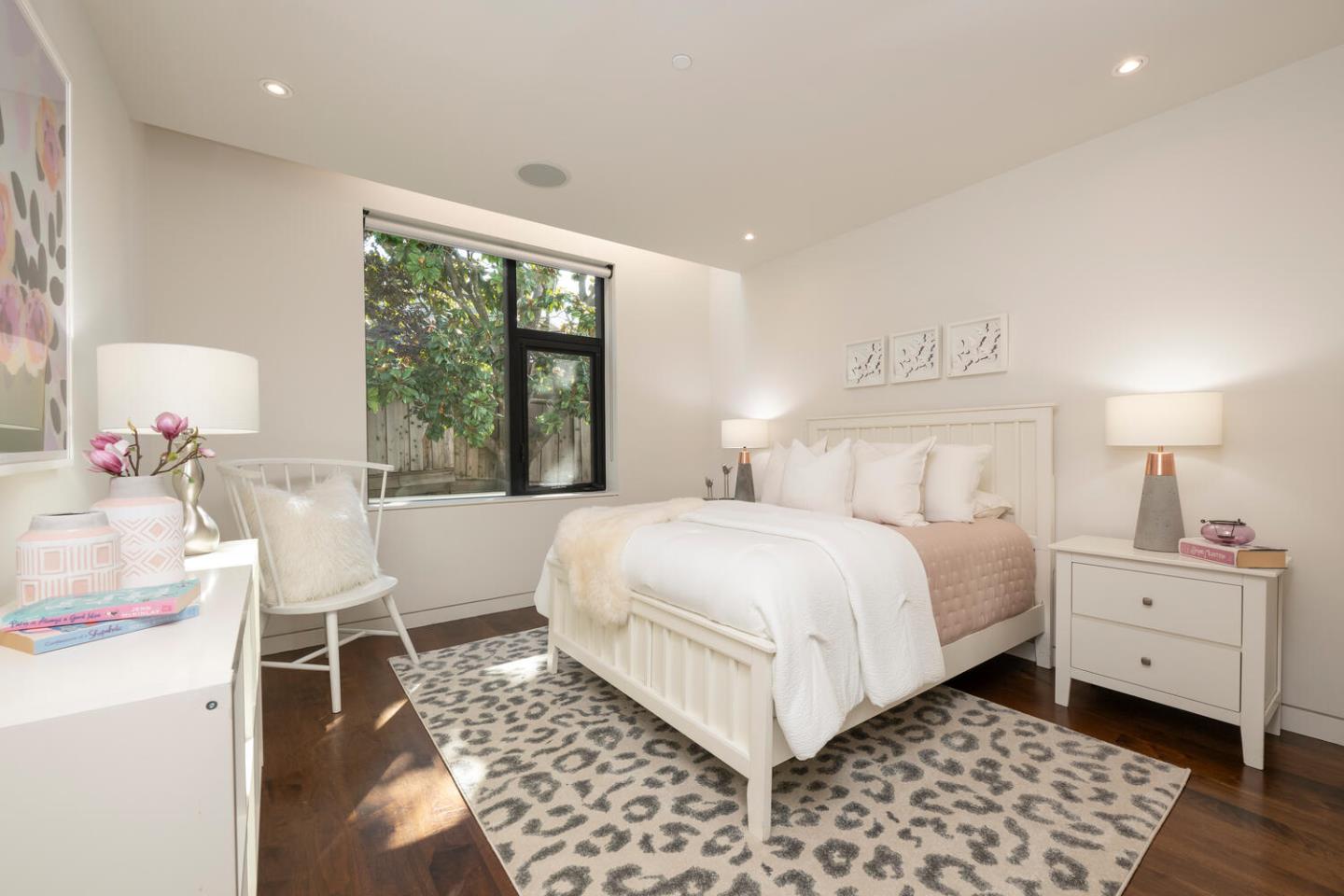Detail Gallery Image 52 of 90 For 5 Drayton Rd, Hillsborough,  CA 94010 - 4 Beds | 3/1 Baths