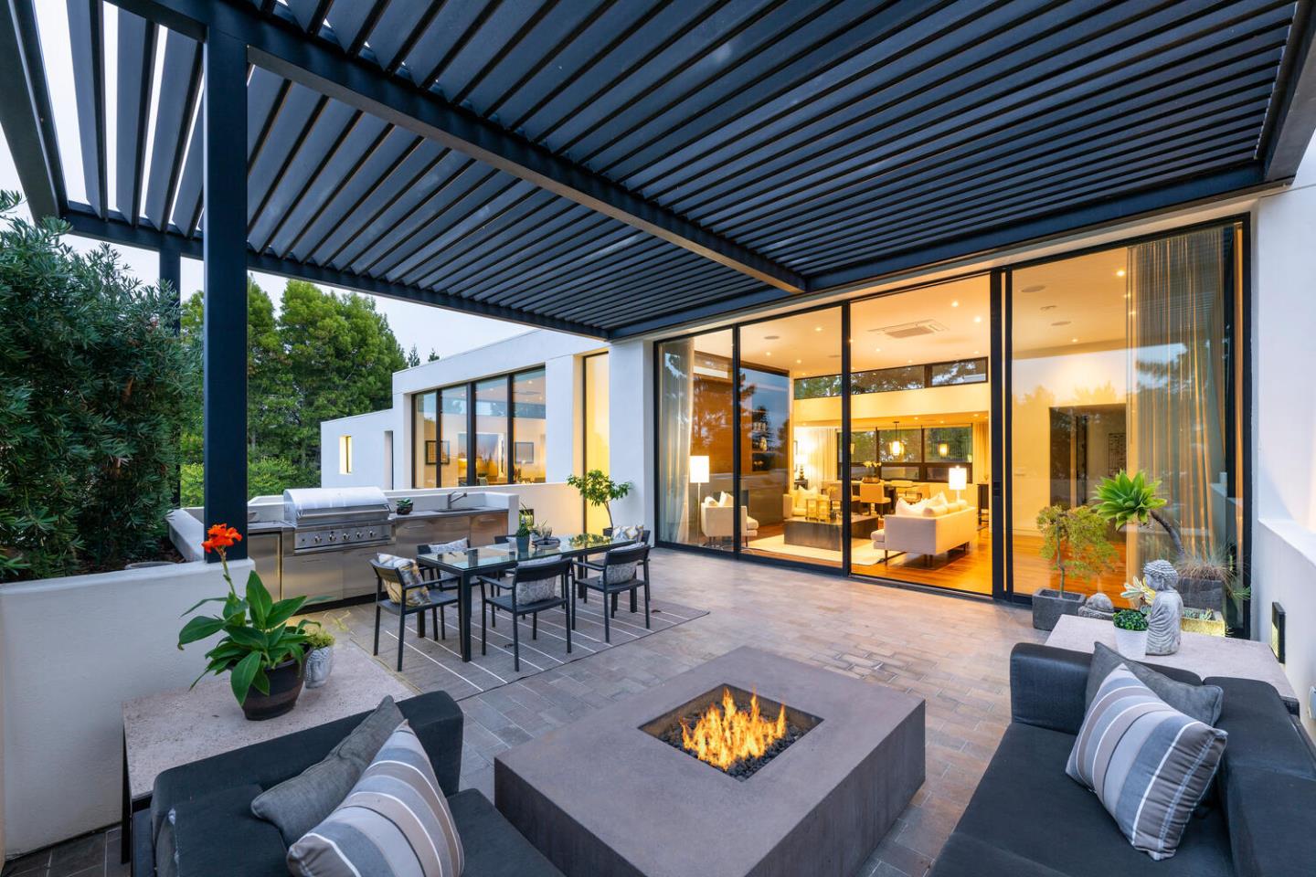Detail Gallery Image 84 of 90 For 5 Drayton Rd, Hillsborough,  CA 94010 - 4 Beds | 3/1 Baths
