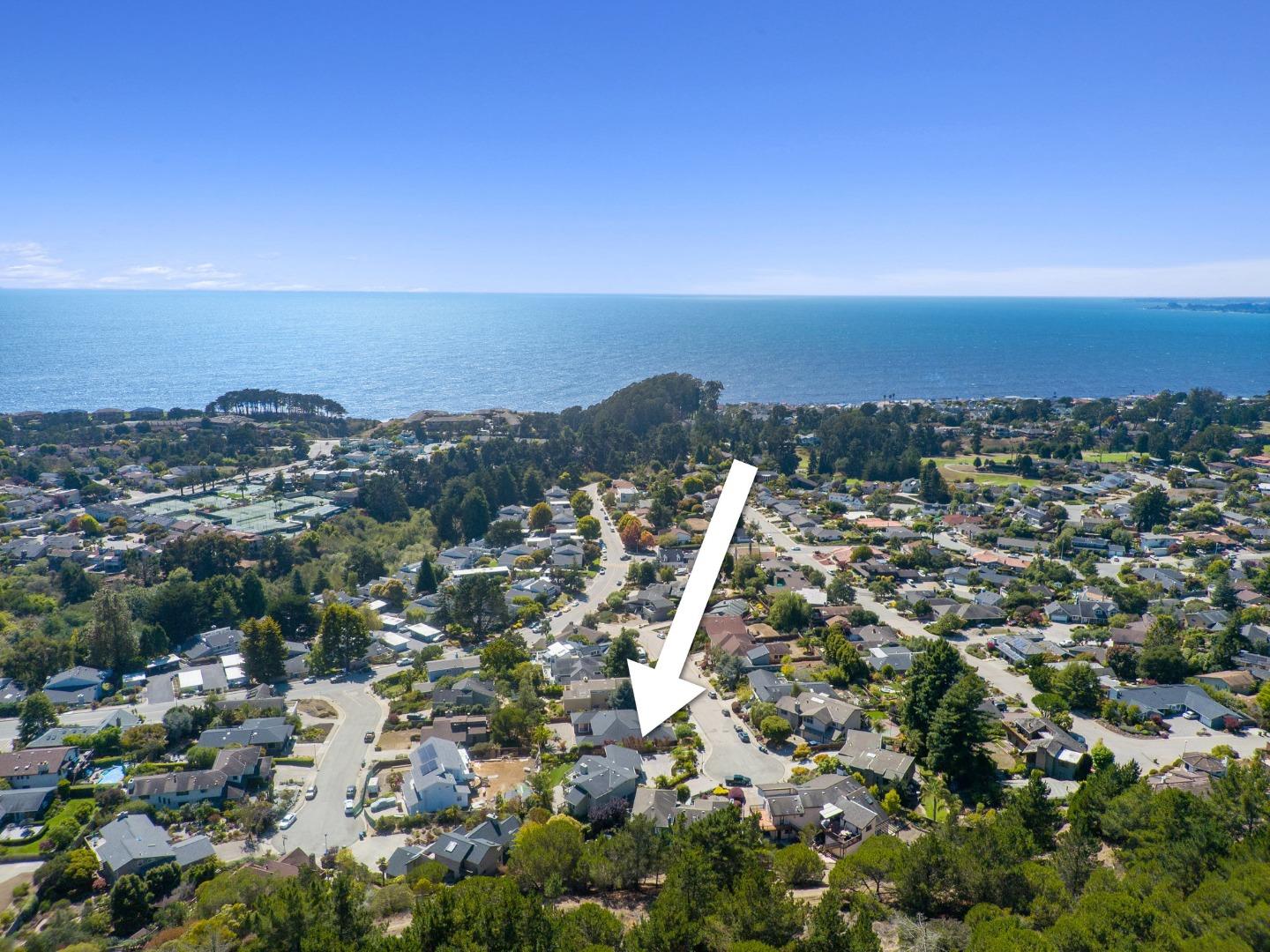 Detail Gallery Image 3 of 76 For 190 Driftwood Ct, Aptos,  CA 95003 - 5 Beds | 2/1 Baths