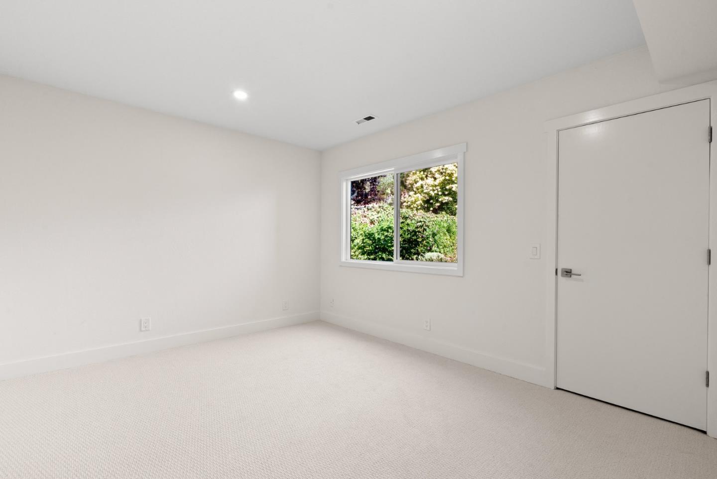 Detail Gallery Image 46 of 76 For 190 Driftwood Ct, Aptos,  CA 95003 - 5 Beds | 2/1 Baths