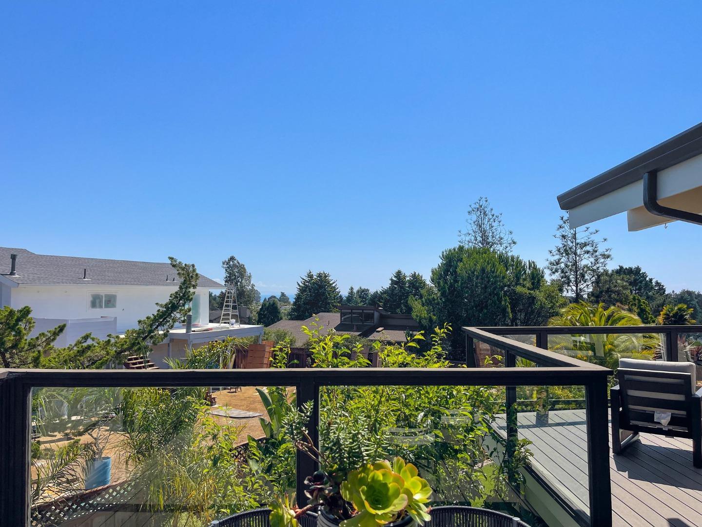 Detail Gallery Image 55 of 76 For 190 Driftwood Ct, Aptos,  CA 95003 - 5 Beds | 2/1 Baths