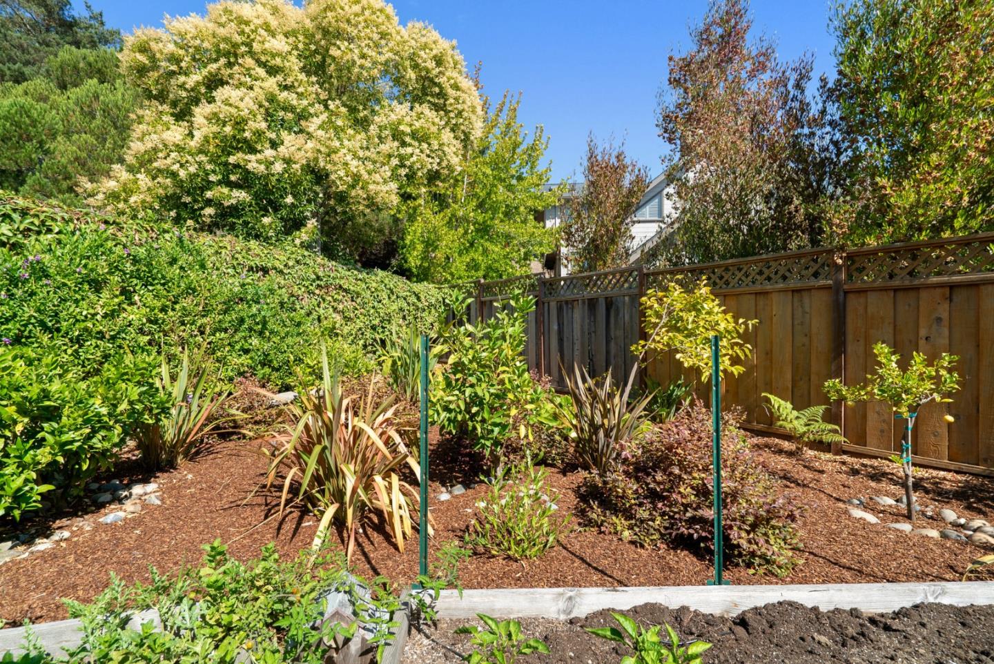 Detail Gallery Image 62 of 76 For 190 Driftwood Ct, Aptos,  CA 95003 - 5 Beds | 2/1 Baths