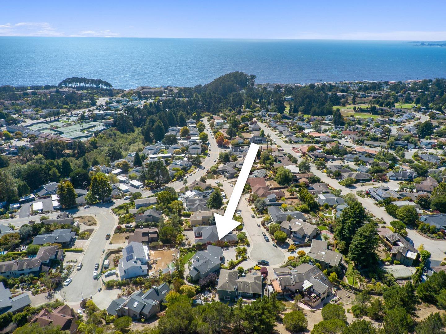 Detail Gallery Image 65 of 76 For 190 Driftwood Ct, Aptos,  CA 95003 - 5 Beds | 2/1 Baths