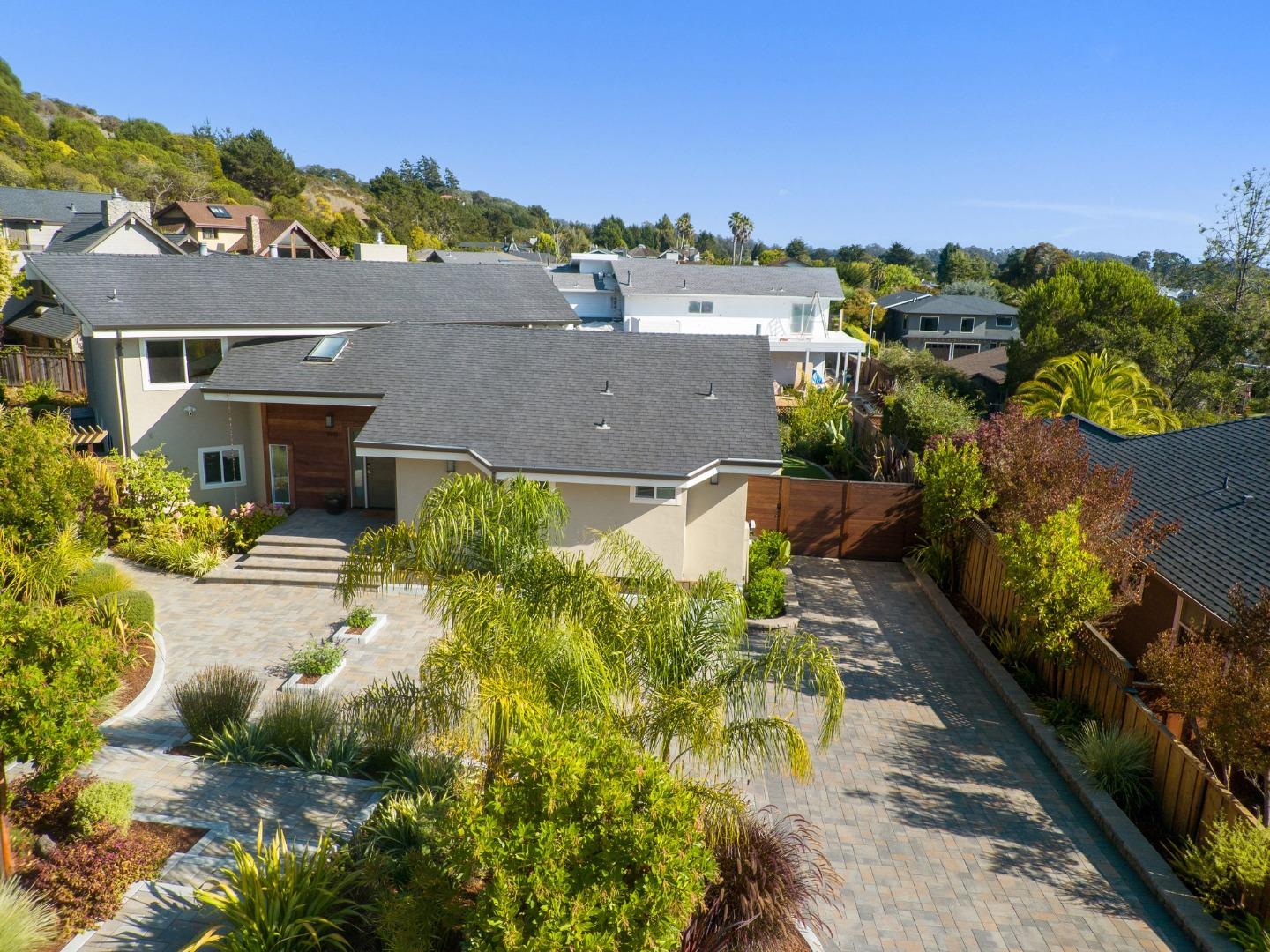 Detail Gallery Image 70 of 76 For 190 Driftwood Ct, Aptos,  CA 95003 - 5 Beds | 2/1 Baths