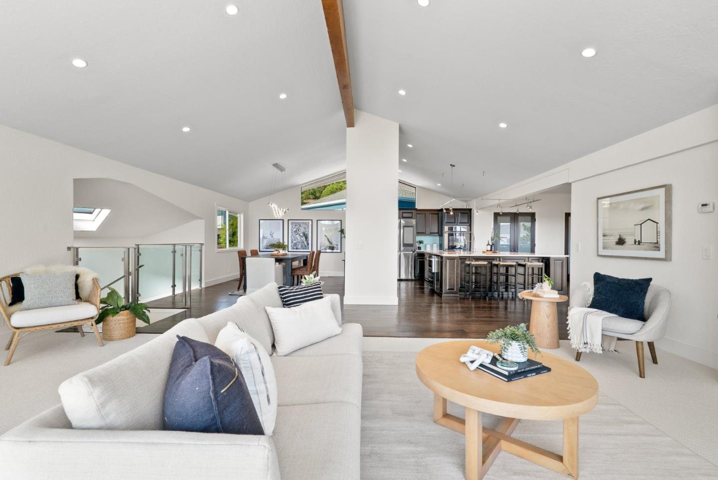 Detail Gallery Image 8 of 76 For 190 Driftwood Ct, Aptos,  CA 95003 - 5 Beds | 2/1 Baths