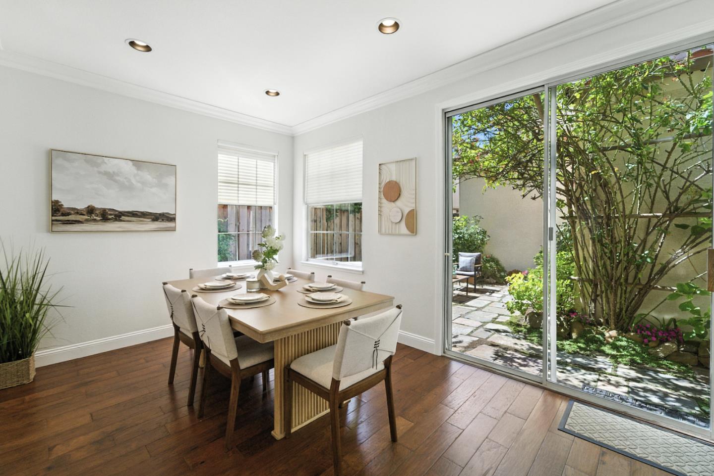 Detail Gallery Image 9 of 30 For 511 Villa Centre Way, San Jose,  CA 95128 - 3 Beds | 2/1 Baths