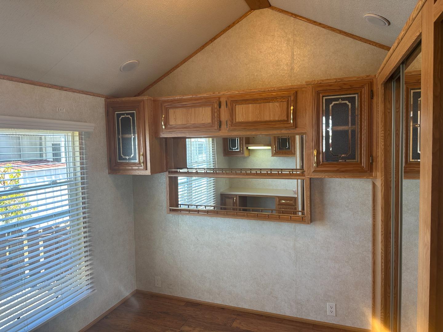 Detail Gallery Image 7 of 10 For 835 Kimball Ave #11,  Seaside,  CA 93955 - 1 Beds | 1 Baths
