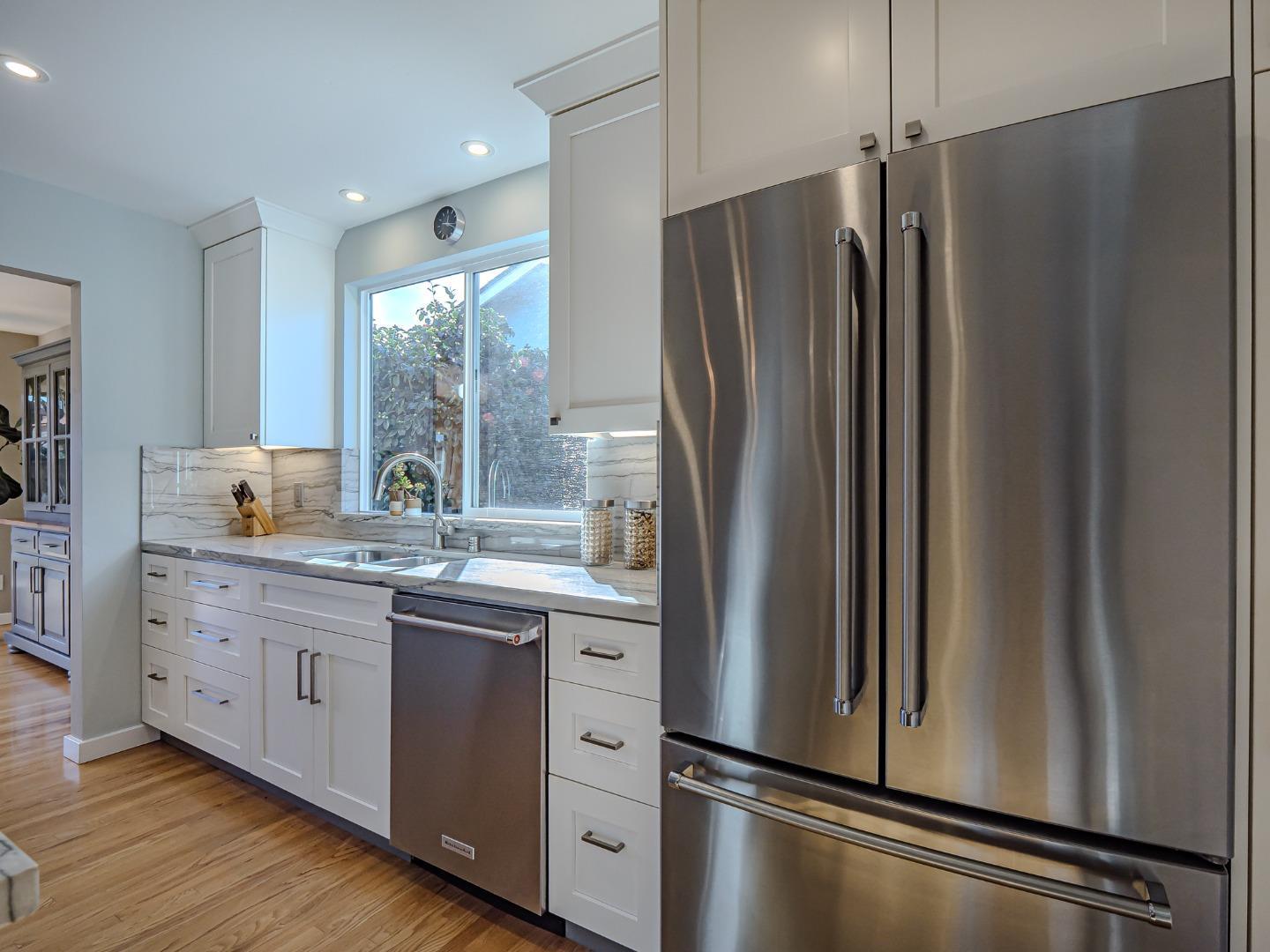 Detail Gallery Image 11 of 50 For 342 Cabrillo Ave, Santa Cruz,  CA 95065 - 3 Beds | 2 Baths