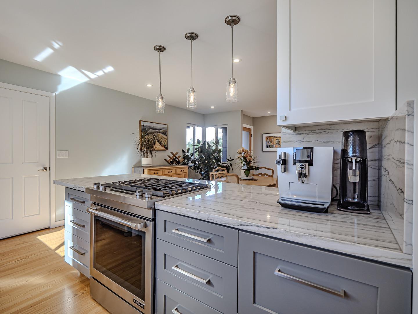 Detail Gallery Image 13 of 50 For 342 Cabrillo Ave, Santa Cruz,  CA 95065 - 3 Beds | 2 Baths