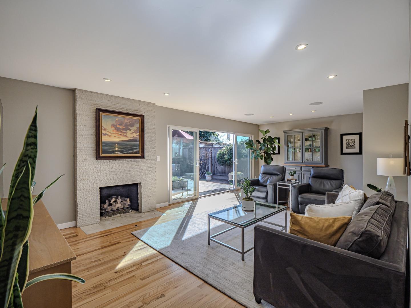 Detail Gallery Image 15 of 50 For 342 Cabrillo Ave, Santa Cruz,  CA 95065 - 3 Beds | 2 Baths