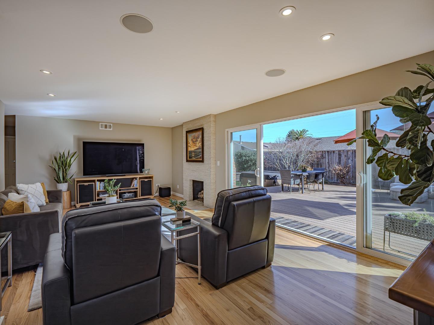Detail Gallery Image 18 of 50 For 342 Cabrillo Ave, Santa Cruz,  CA 95065 - 3 Beds | 2 Baths
