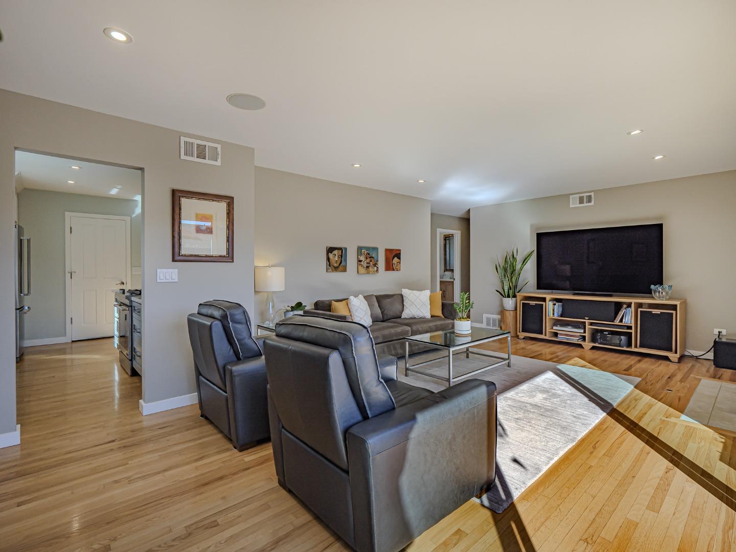 Detail Gallery Image 19 of 50 For 342 Cabrillo Ave, Santa Cruz,  CA 95065 - 3 Beds | 2 Baths
