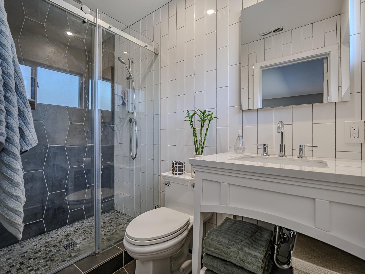 Detail Gallery Image 27 of 50 For 342 Cabrillo Ave, Santa Cruz,  CA 95065 - 3 Beds | 2 Baths