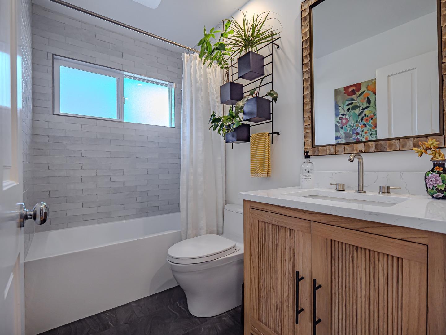 Detail Gallery Image 31 of 50 For 342 Cabrillo Ave, Santa Cruz,  CA 95065 - 3 Beds | 2 Baths