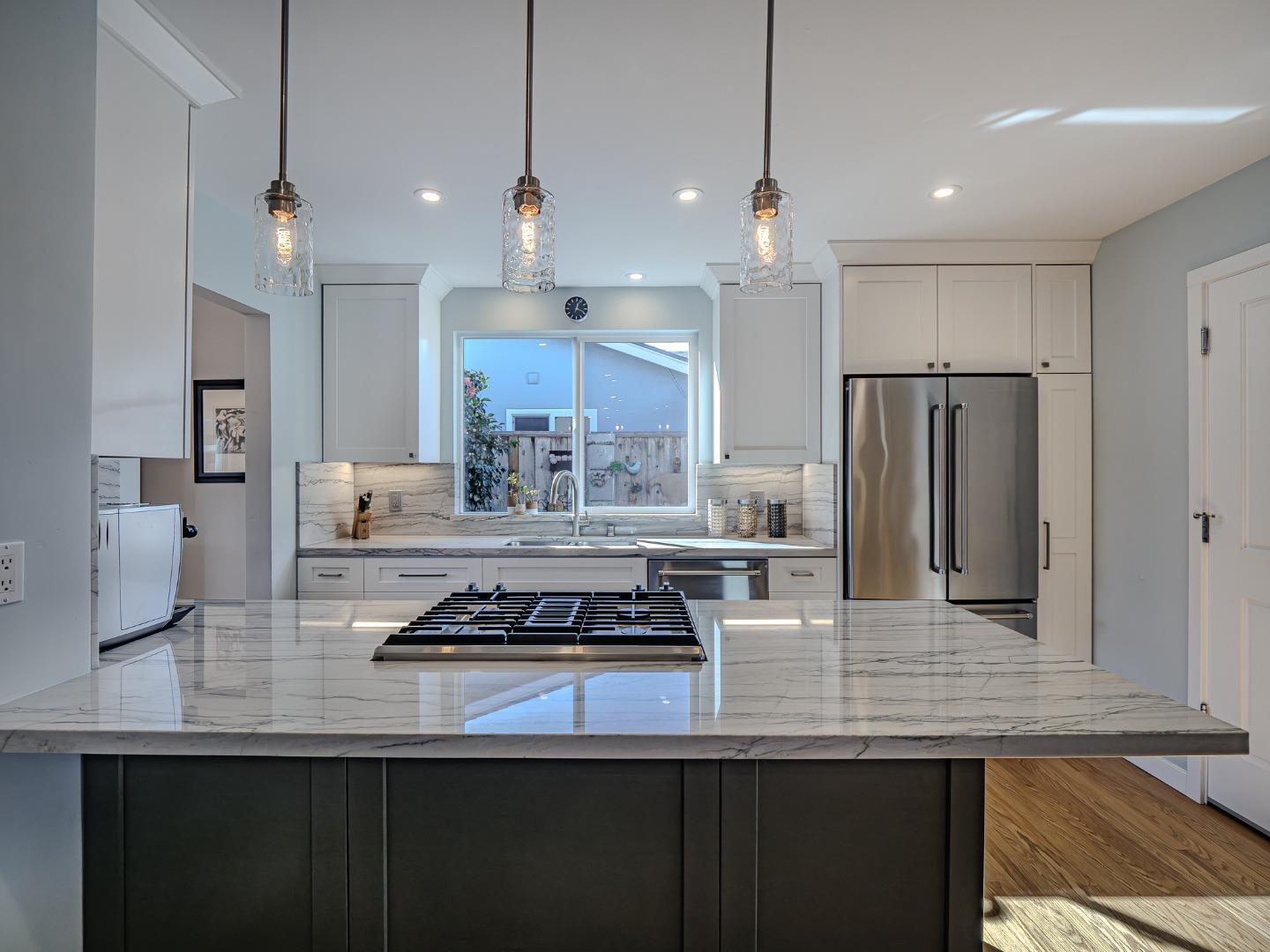 Detail Gallery Image 8 of 50 For 342 Cabrillo Ave, Santa Cruz,  CA 95065 - 3 Beds | 2 Baths