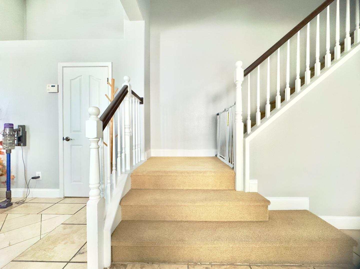 Detail Gallery Image 17 of 35 For 9562 E Park Dr, Elk Grove,  CA 95624 - 4 Beds | 2/1 Baths