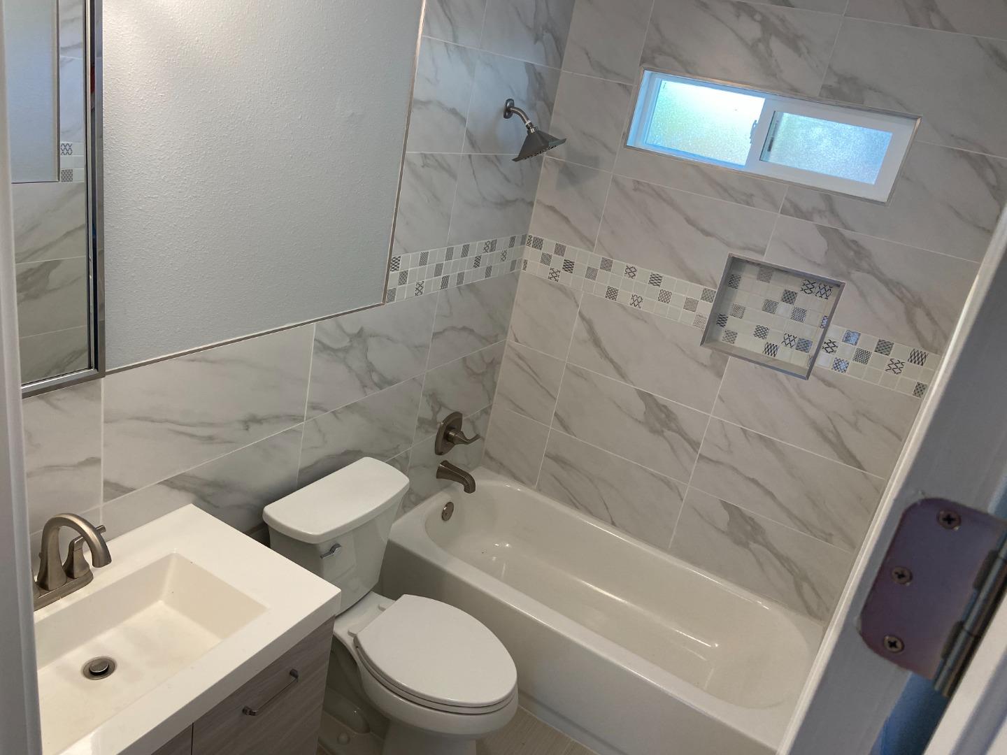Detail Gallery Image 10 of 12 For 1133 Jervis Ave, East Palo Alto,  CA 94303 - 2 Beds | 1 Baths