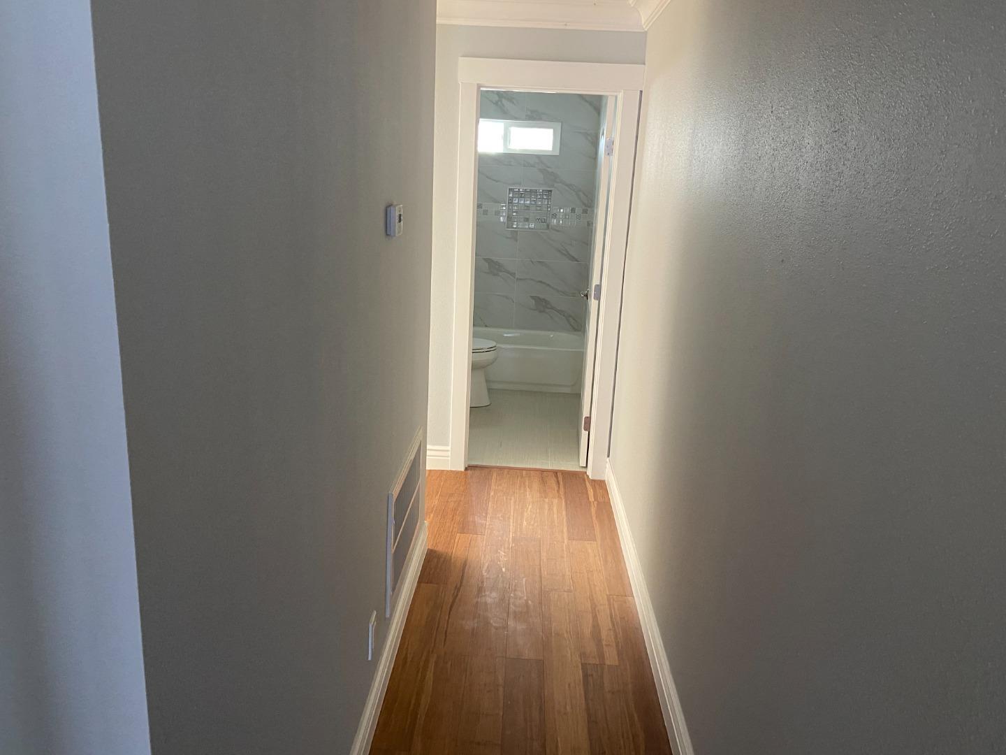 Detail Gallery Image 9 of 12 For 1133 Jervis Ave, East Palo Alto,  CA 94303 - 2 Beds | 1 Baths