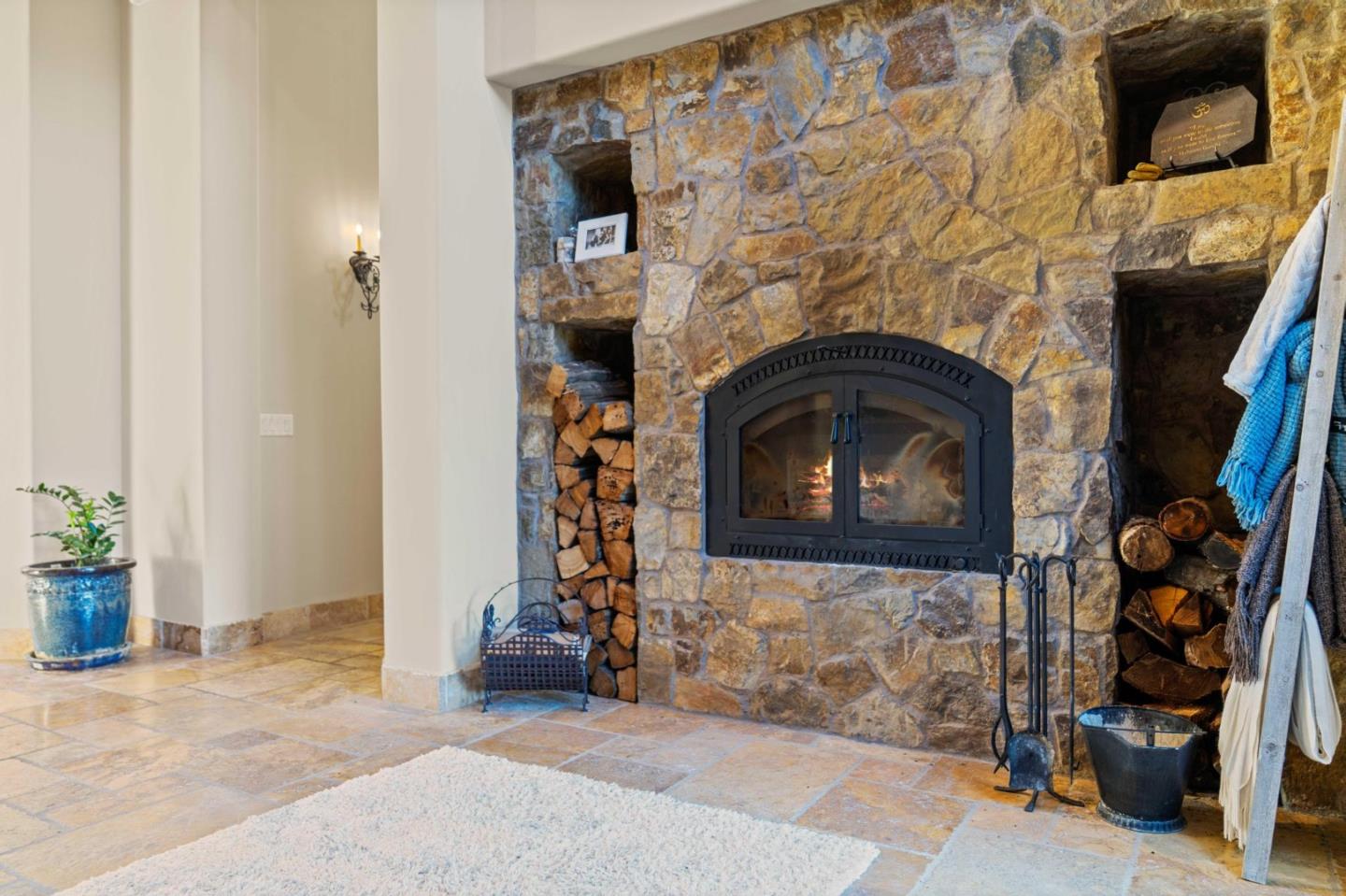 Detail Gallery Image 18 of 64 For 12220 Heritage Way, Gilroy,  CA 95020 - 5 Beds | 4/2 Baths