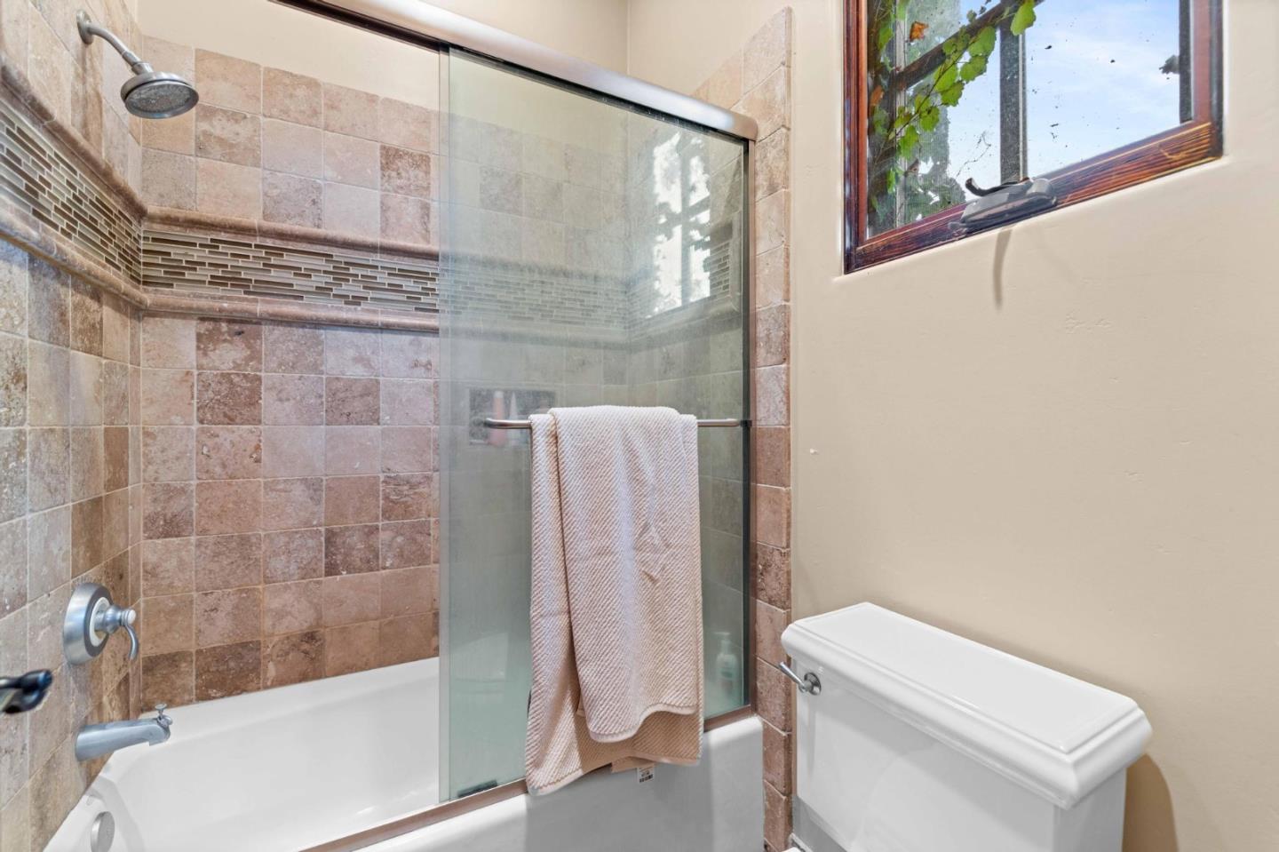 Detail Gallery Image 29 of 64 For 12220 Heritage Way, Gilroy,  CA 95020 - 5 Beds | 4/2 Baths