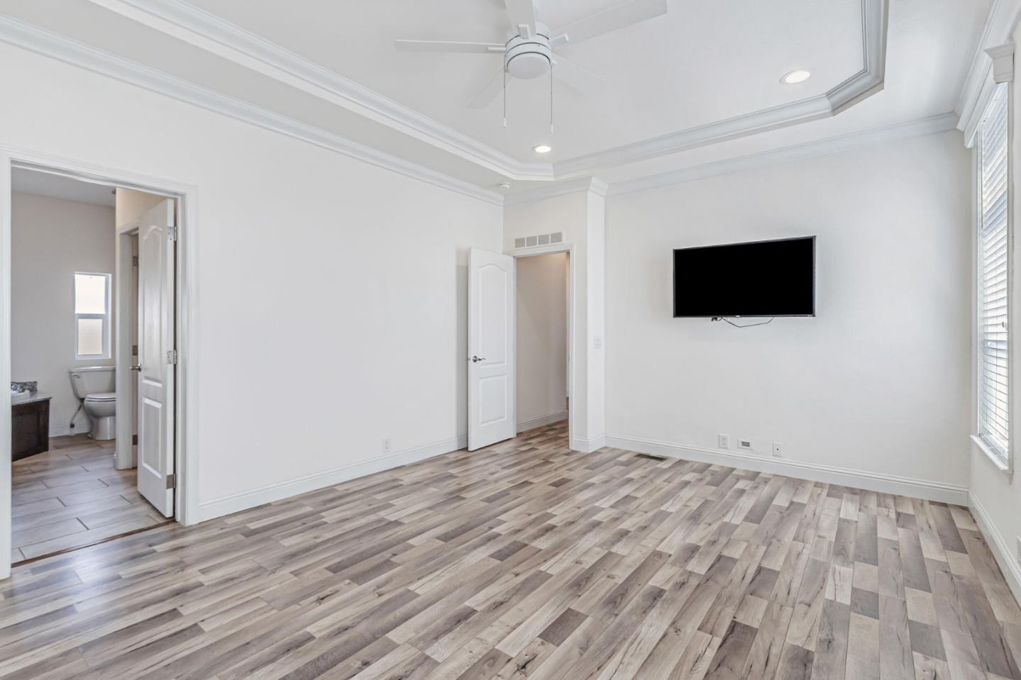 Detail Gallery Image 30 of 55 For 1220 Tasman Dr #128,  Sunnyvale,  CA 94089 - 3 Beds | 2 Baths