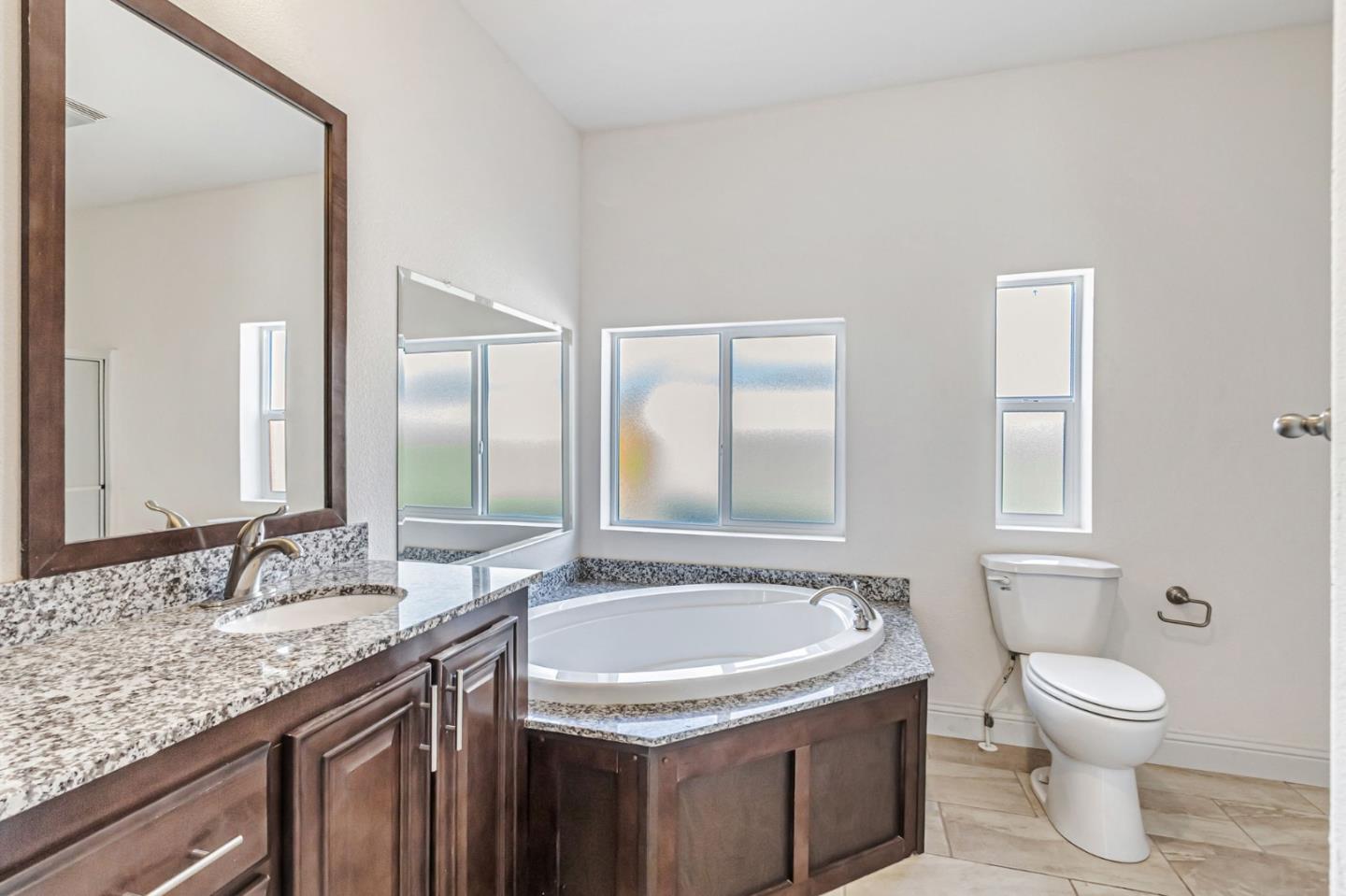 Detail Gallery Image 33 of 55 For 1220 Tasman Dr #128,  Sunnyvale,  CA 94089 - 3 Beds | 2 Baths