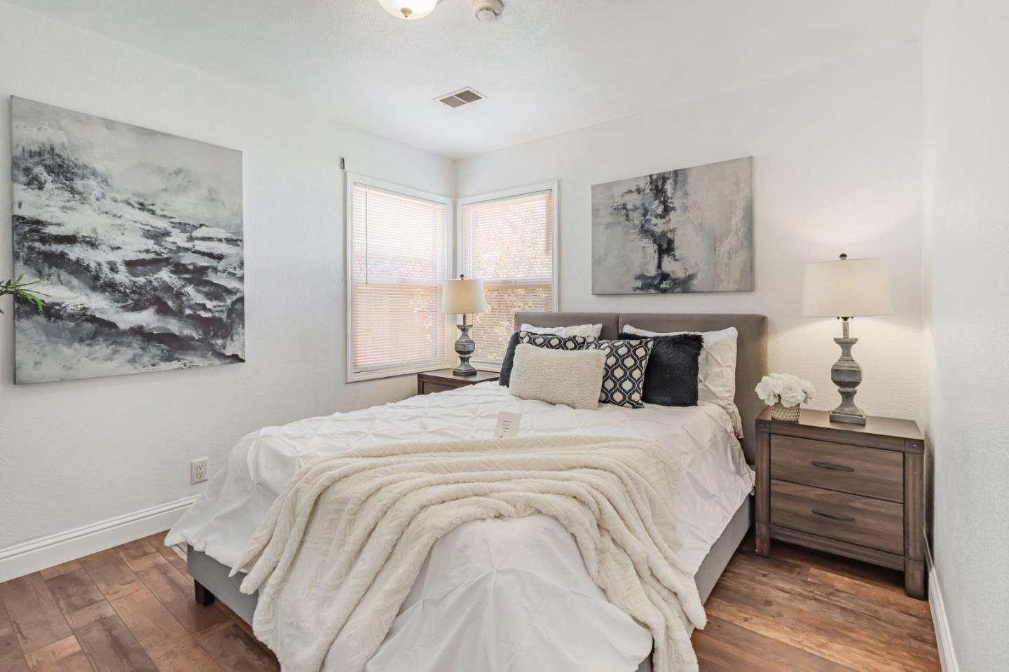Detail Gallery Image 14 of 22 For 124 Cedar Ln, San Jose,  CA 95127 - 3 Beds | 2 Baths
