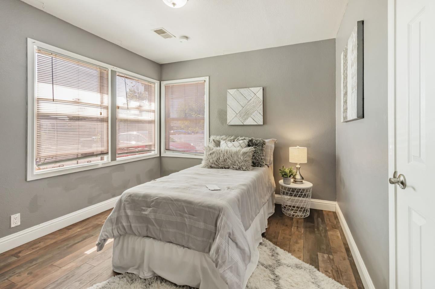 Detail Gallery Image 16 of 22 For 124 Cedar Ln, San Jose,  CA 95127 - 3 Beds | 2 Baths