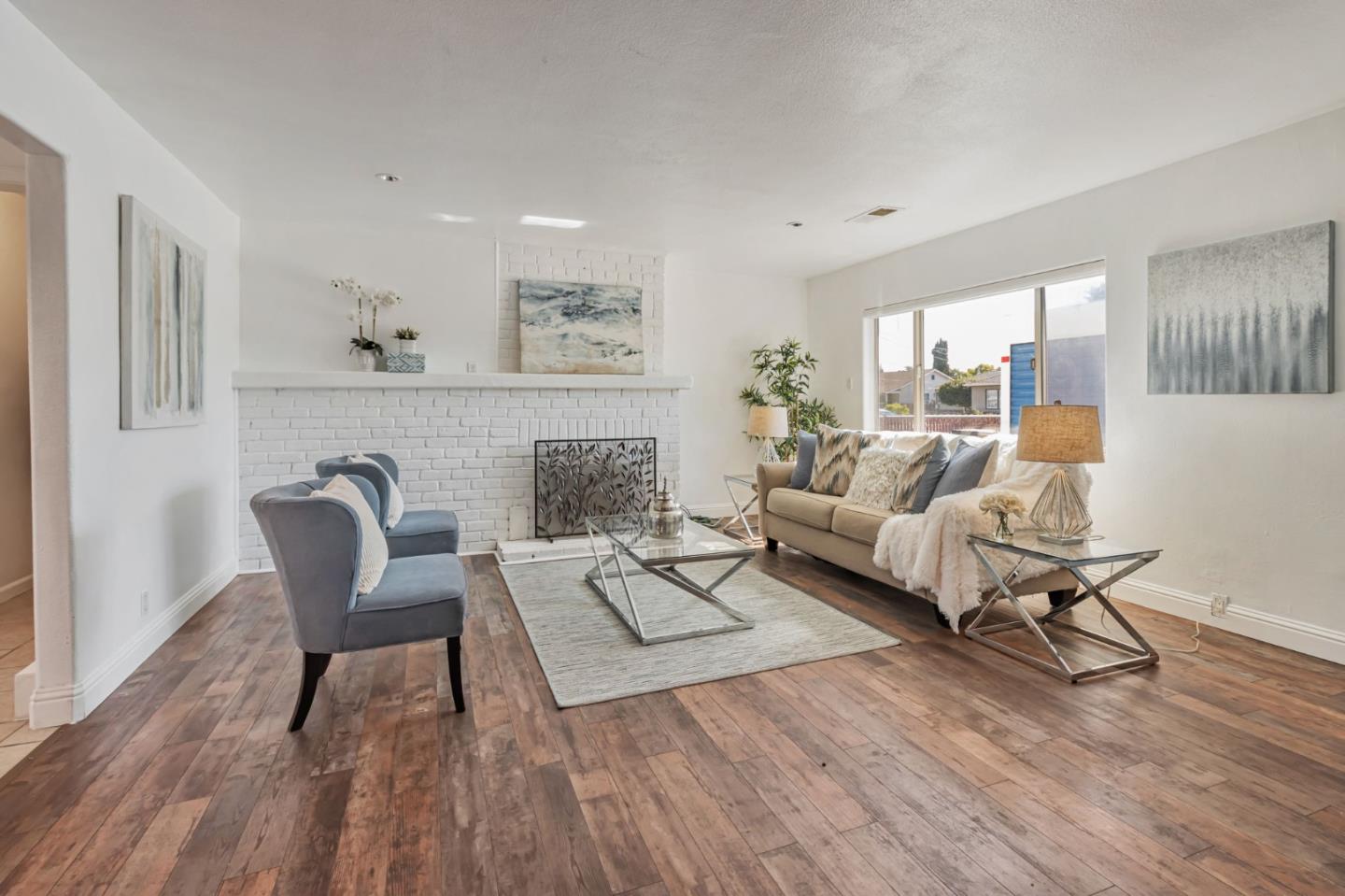 Detail Gallery Image 4 of 22 For 124 Cedar Ln, San Jose,  CA 95127 - 3 Beds | 2 Baths