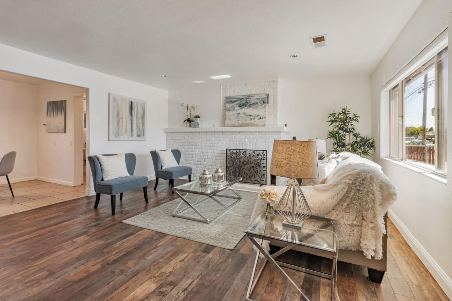 Detail Gallery Image 5 of 22 For 124 Cedar Ln, San Jose,  CA 95127 - 3 Beds | 2 Baths
