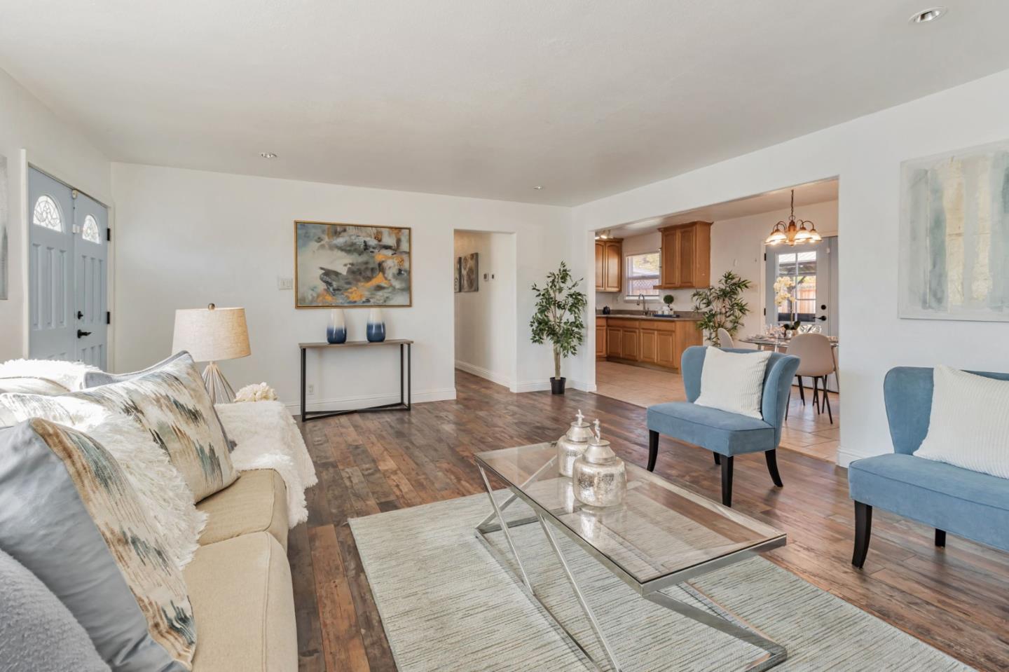 Detail Gallery Image 6 of 22 For 124 Cedar Ln, San Jose,  CA 95127 - 3 Beds | 2 Baths