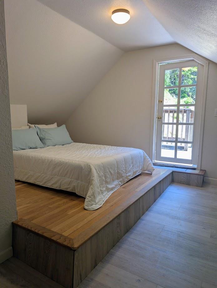 Detail Gallery Image 5 of 27 For 2950 Bear Canyon Rd, Los Gatos,  CA 95033 - 3 Beds | 2 Baths