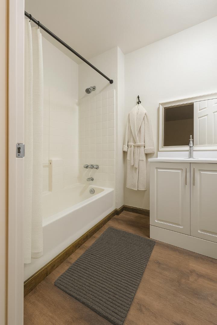 Detail Gallery Image 9 of 27 For 2950 Bear Canyon Rd, Los Gatos,  CA 95033 - 3 Beds | 2 Baths