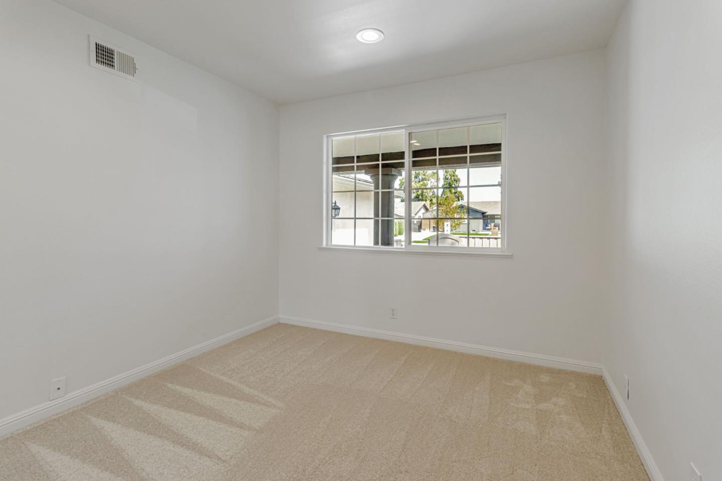 Detail Gallery Image 16 of 24 For 246 Castillon Way, San Jose,  CA 95119 - 4 Beds | 2 Baths