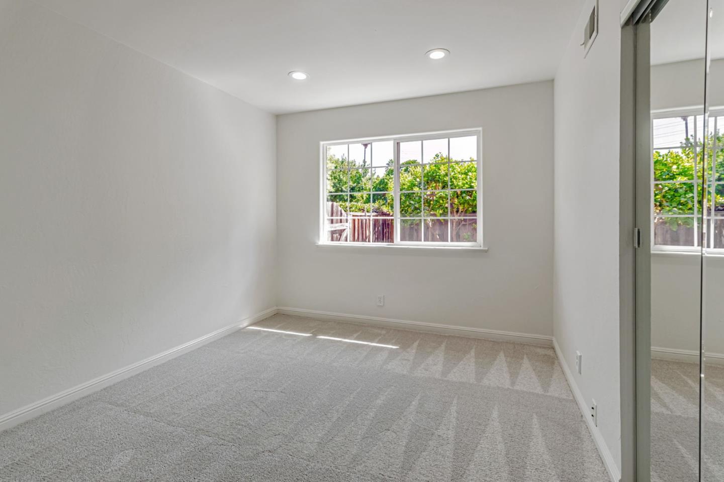 Detail Gallery Image 17 of 24 For 246 Castillon Way, San Jose,  CA 95119 - 4 Beds | 2 Baths