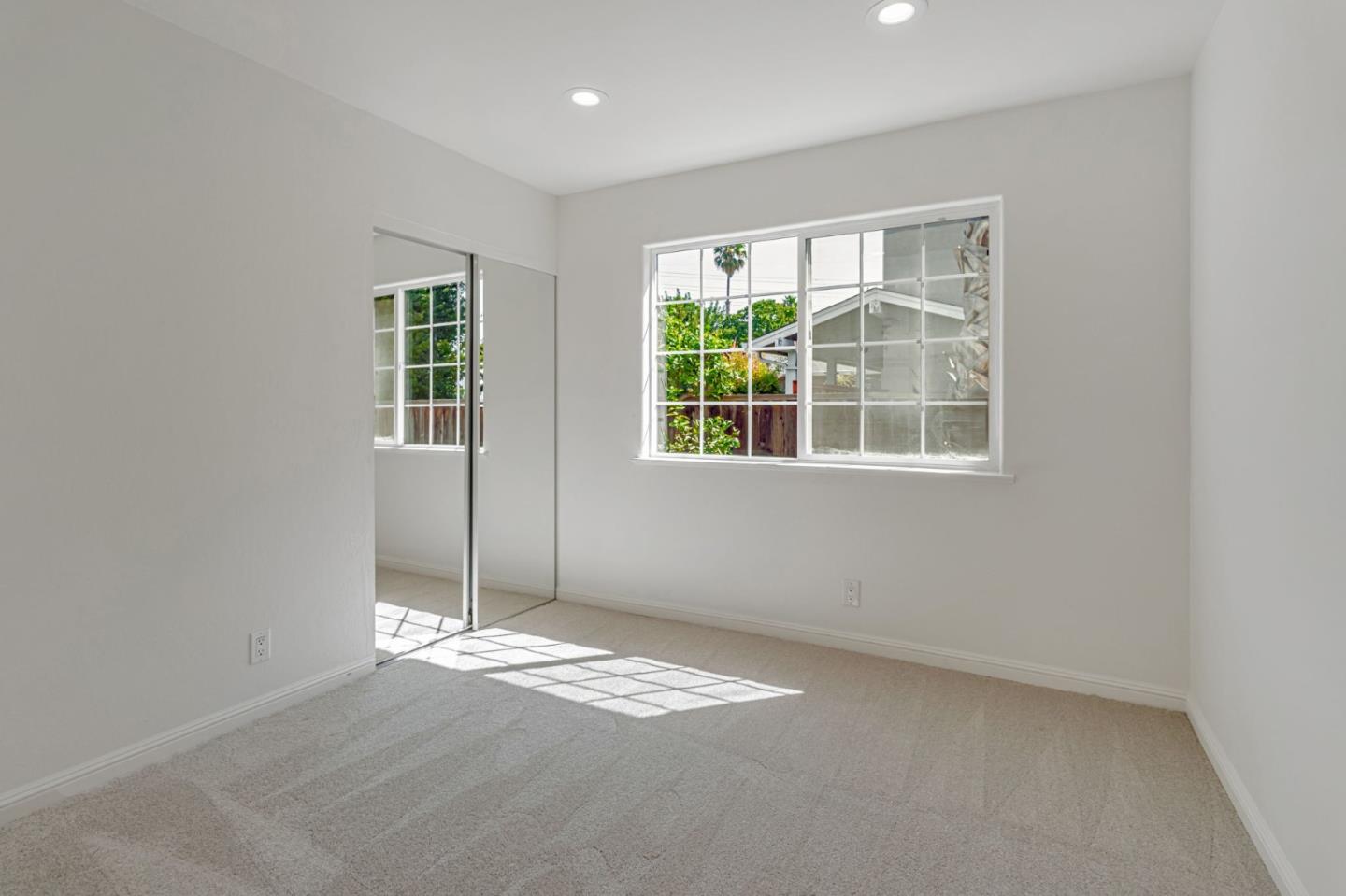 Detail Gallery Image 18 of 24 For 246 Castillon Way, San Jose,  CA 95119 - 4 Beds | 2 Baths