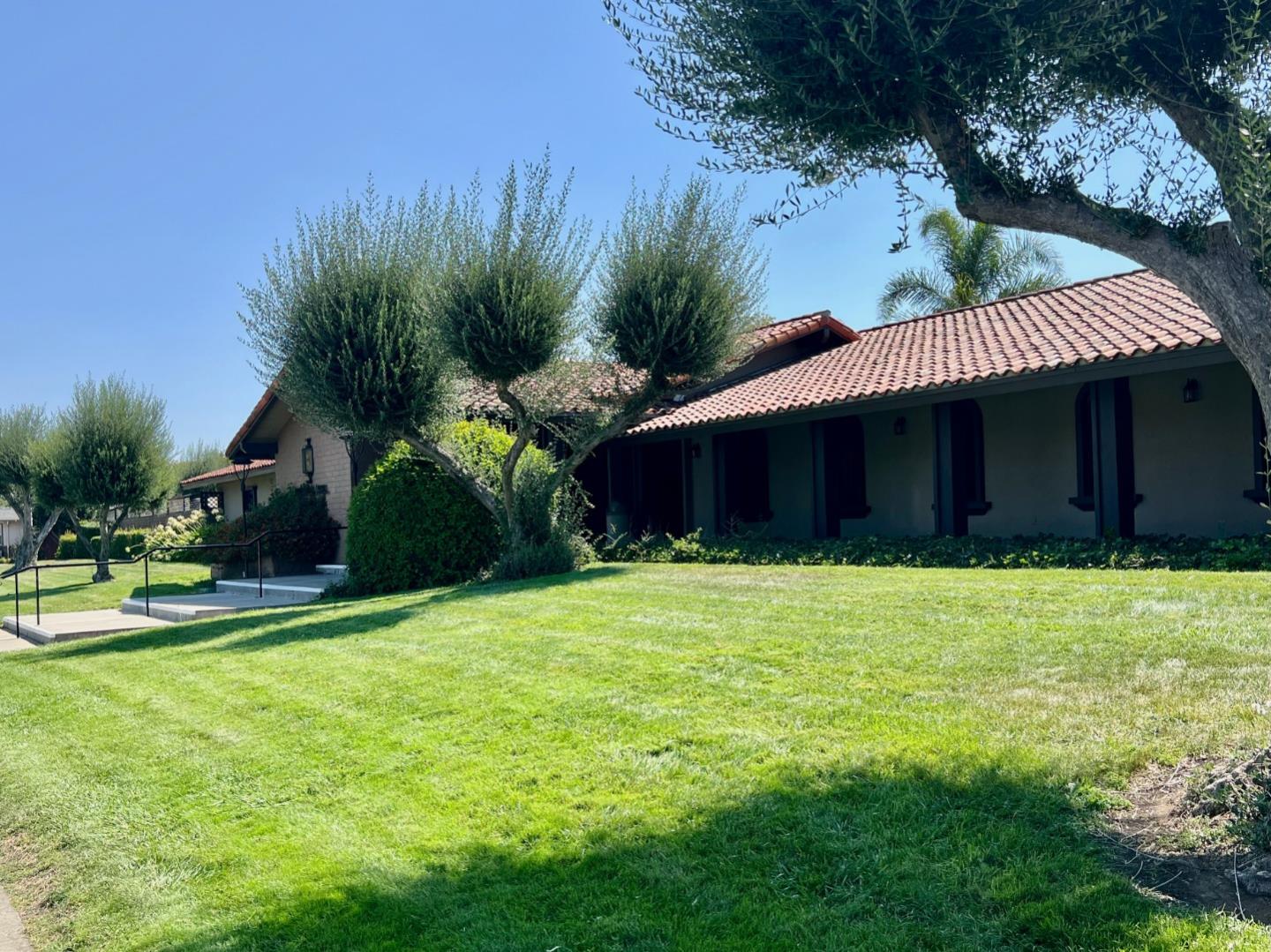 Detail Gallery Image 32 of 32 For 246 Castillon Way, San Jose,  CA 95119 - 4 Beds | 2 Baths