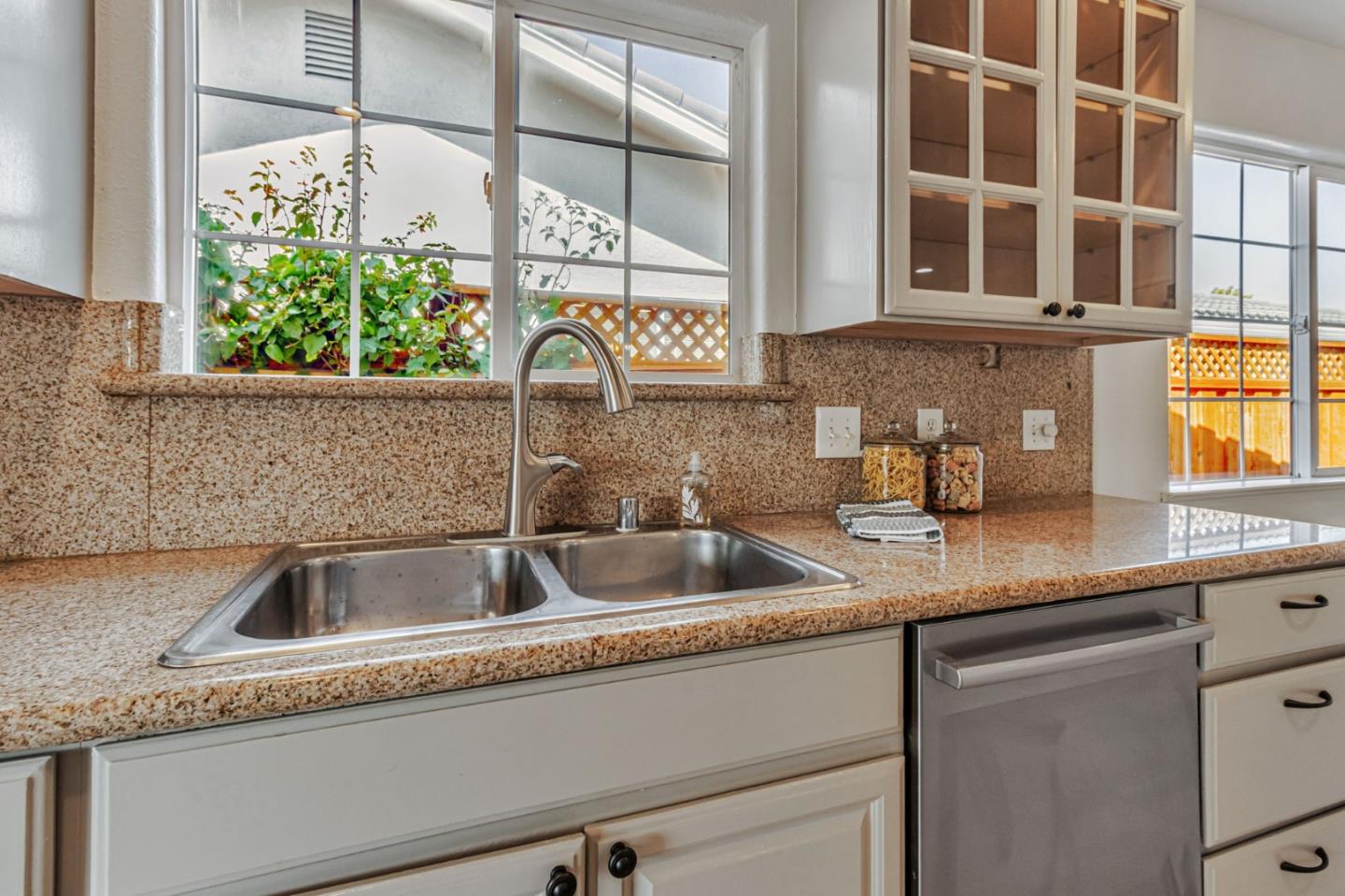 Detail Gallery Image 9 of 24 For 246 Castillon Way, San Jose,  CA 95119 - 4 Beds | 2 Baths