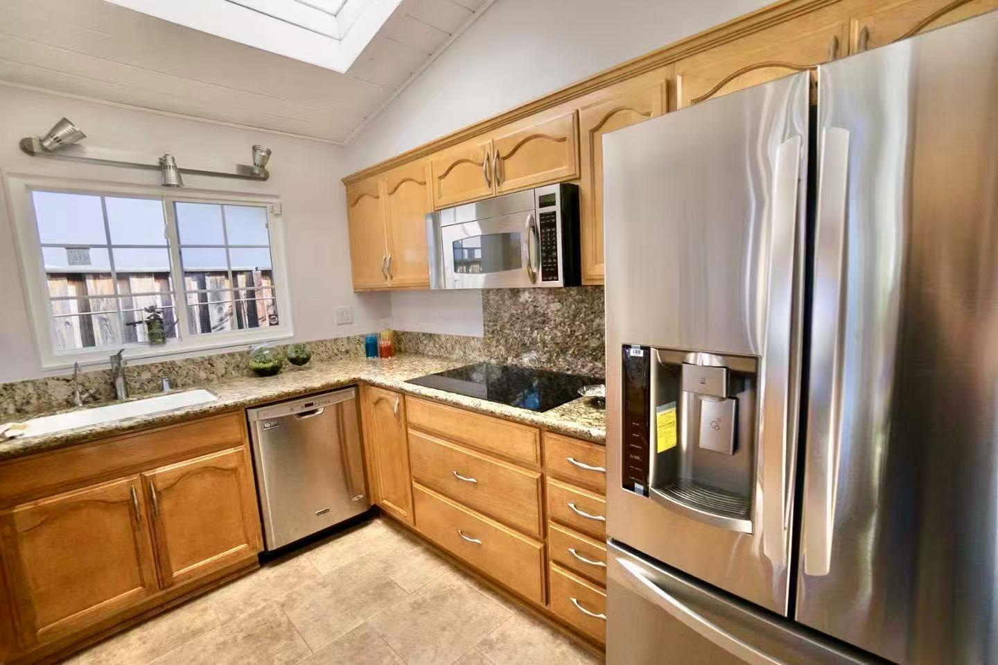 Detail Gallery Image 11 of 20 For 1351 Egret Dr, Sunnyvale,  CA 94087 - 4 Beds | 2/1 Baths