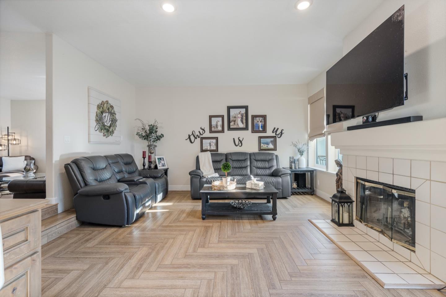 Detail Gallery Image 12 of 44 For 1090 Los Altos Dr, Hollister,  CA 95023 - 4 Beds | 2/1 Baths